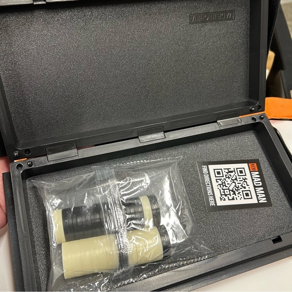 NWT Mad Man‎ Checker Magnetic Travel Set Unopened - Picture 6 of 6